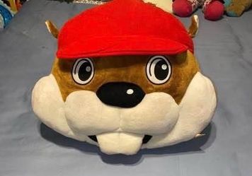 Buc-ee's Beaver Head Pillow Brown White Red Plush 16" Toy Lovey must pick up