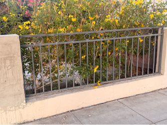 Iron Fence 4 Panels + Doors