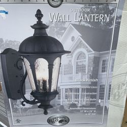 New In Box Outdoor Wall Lantern Aluminum With Clear Hammered Glass Paid $80 Sacrifice !