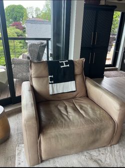 Luxury recliner ($5000 new)