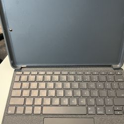 Logitech Combo Touch smart Keyboard iPad 7th, 8th and 9th Gen