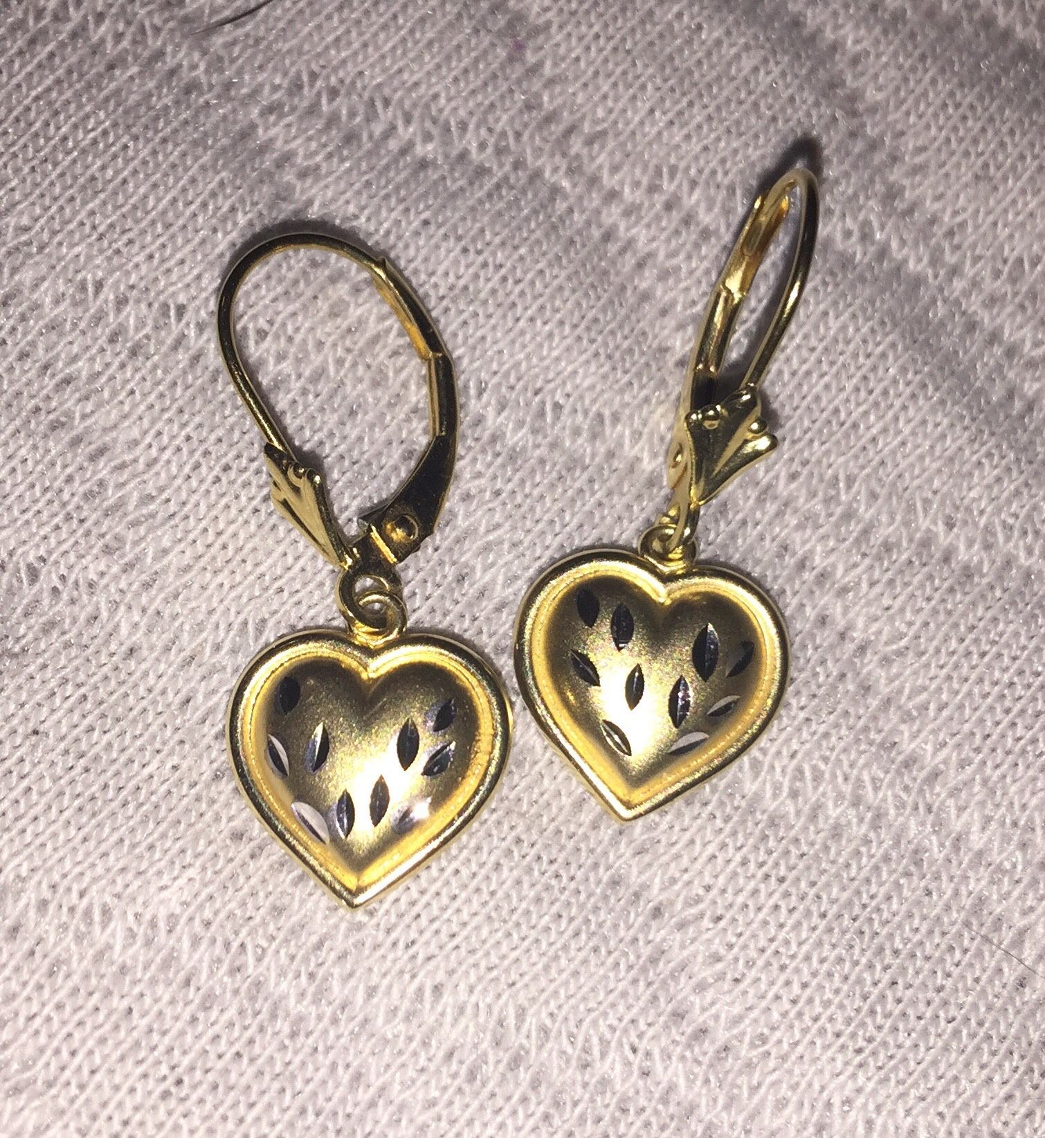 14k Gold Earrings - Solid Hearts