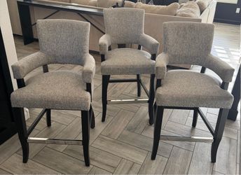 3 bar stool chairs