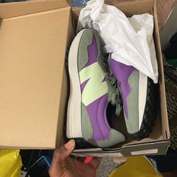 New Balance 327 Size 10