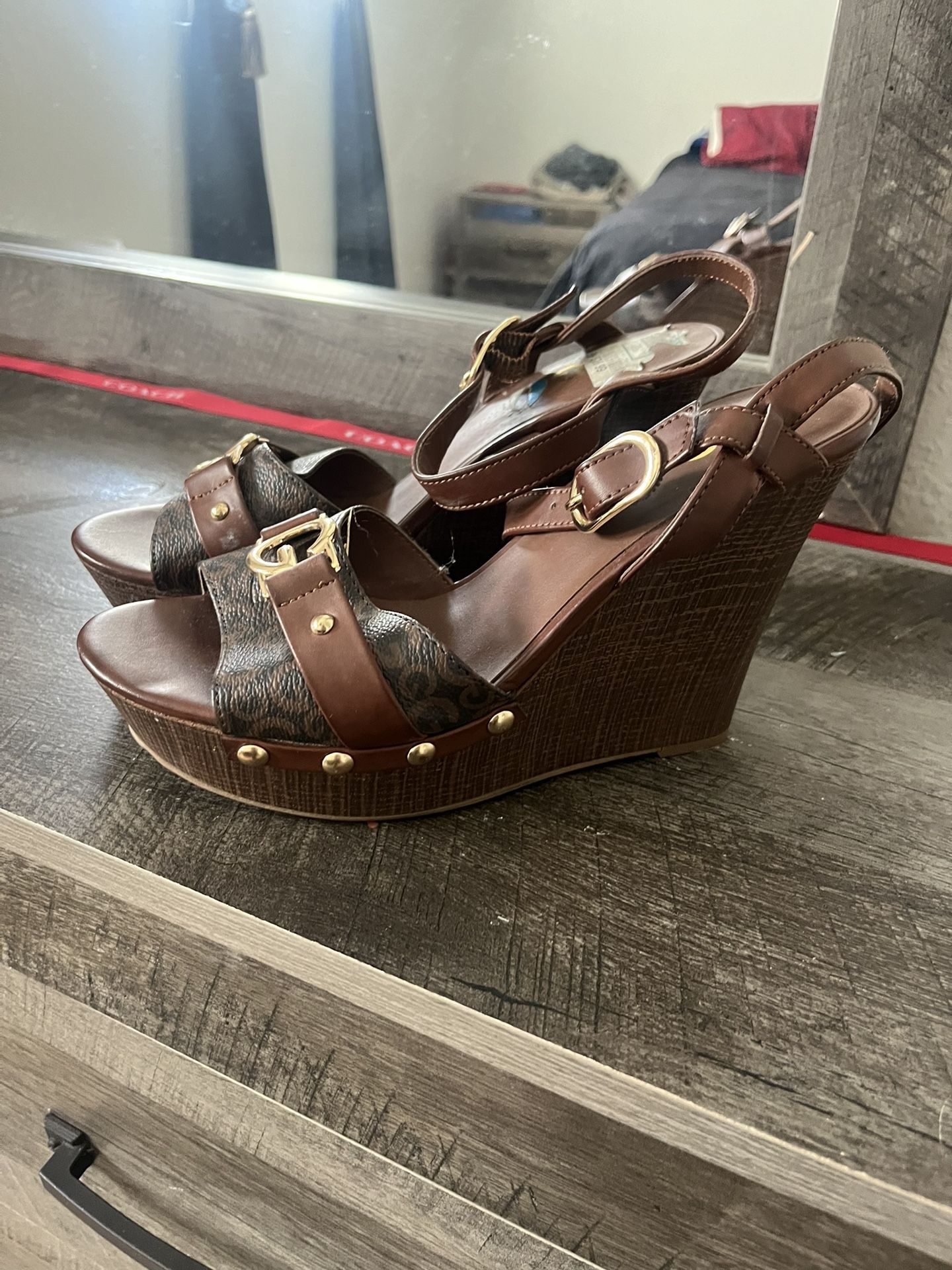 Guess Wedges