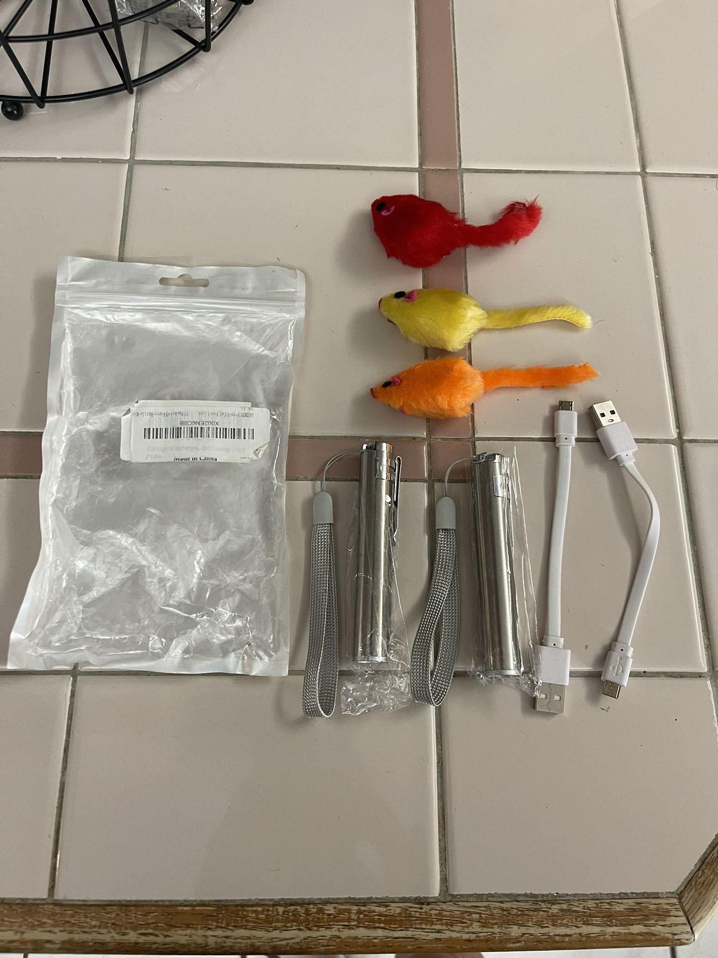 Cat Toys 5 Piece Set 2 Rechargeable Laser Lights And 3 Small Toys