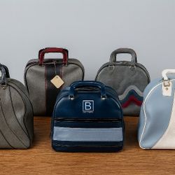 🎳 VINTAGE RETRO BOWLING BAGS – $15 Each / $65 All