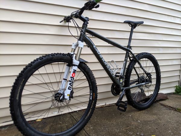 cannondale catalyst mountain bike