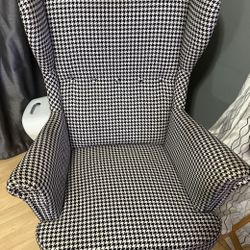 Hounds  Tooth Wing Back Chair