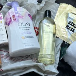 Assorted Bath Supplies!