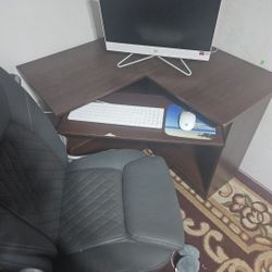 Full Windows 11 PC With A Chair And Desk