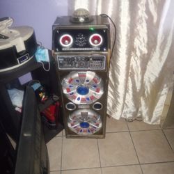 Good Ibastek Party Speaker Works Great 