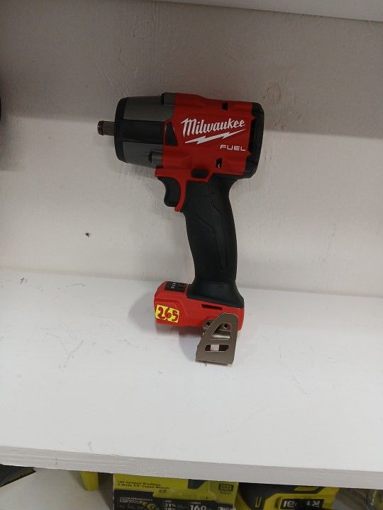 Milwaukee New Fuel M18 Brushless Impact Wrench