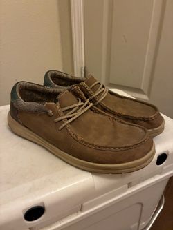 Men’s hey dude shoes size 11