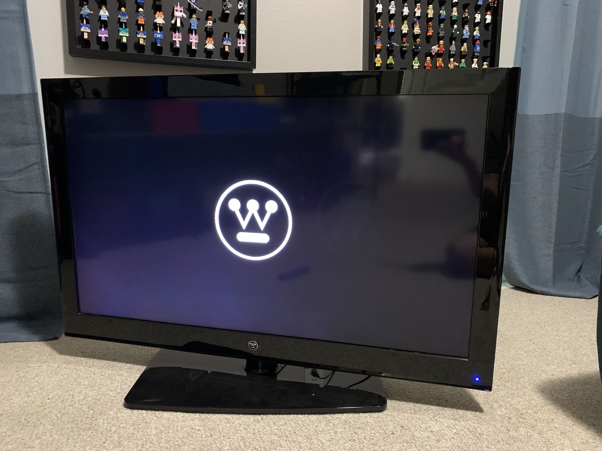 40 inch tv Westinghouse