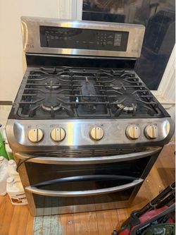 LG stove and oven -  natural gas