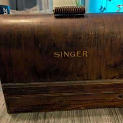 1920's   Singer Sewing Machine 
