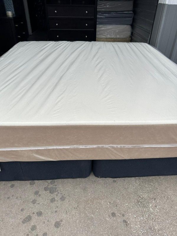 King Size Mattress And Boxspring
