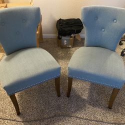 Polished Wooden Legs And Soft Cushioned Chair Set 