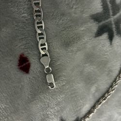 San judas China and bracelet full set