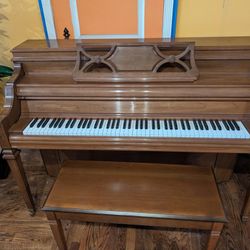 Steinway & Sons Upright Piano / USA Made