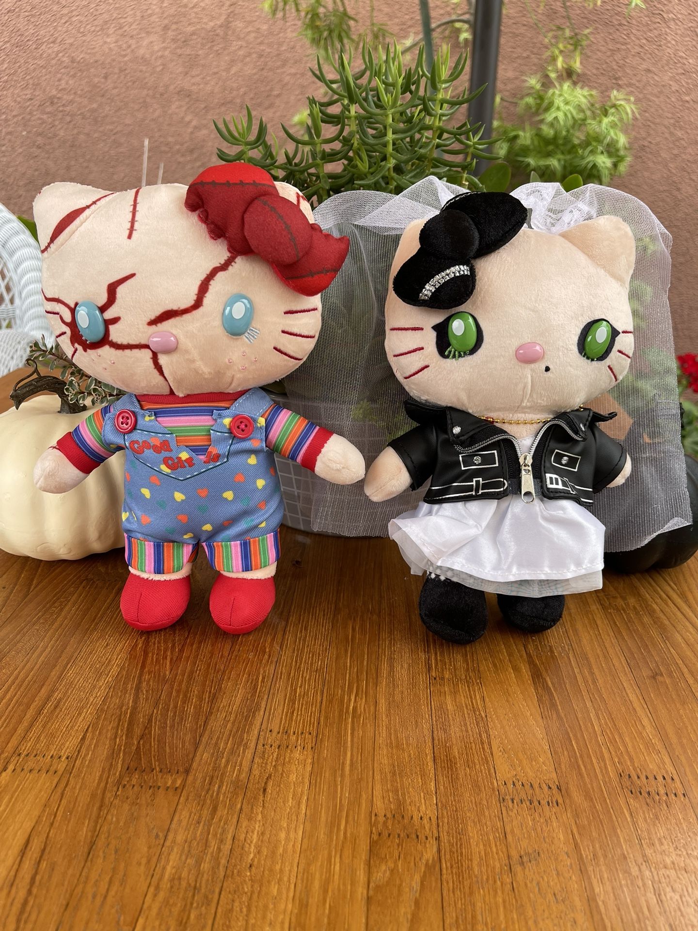 Hello Kitty X Chucky & Tiffany Halloween Horror Plush Dolls