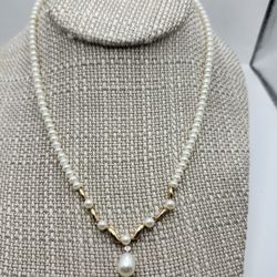14k Gold Pearl Necklace 
