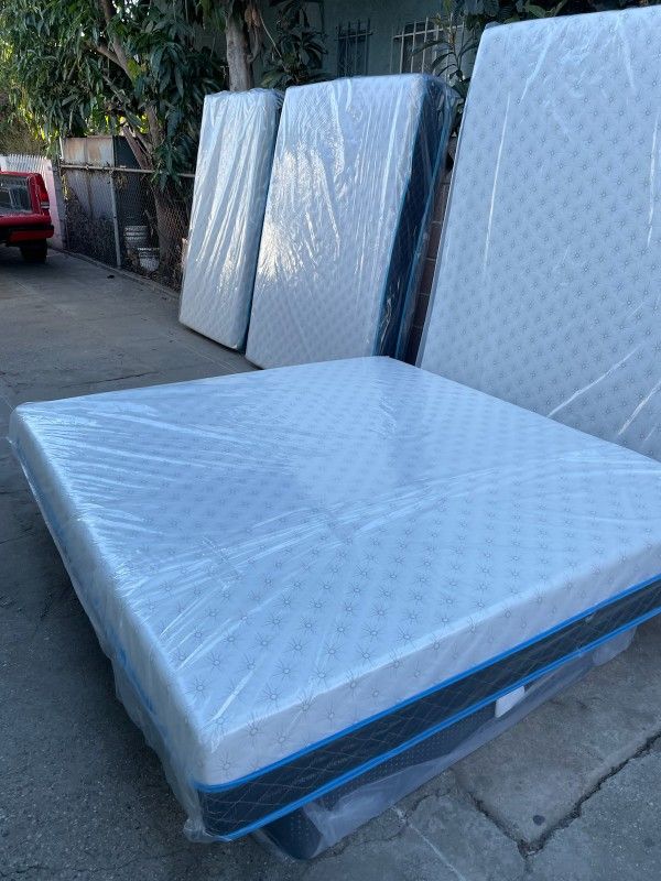 🟨cool Gel Memory Foam King Size $380
