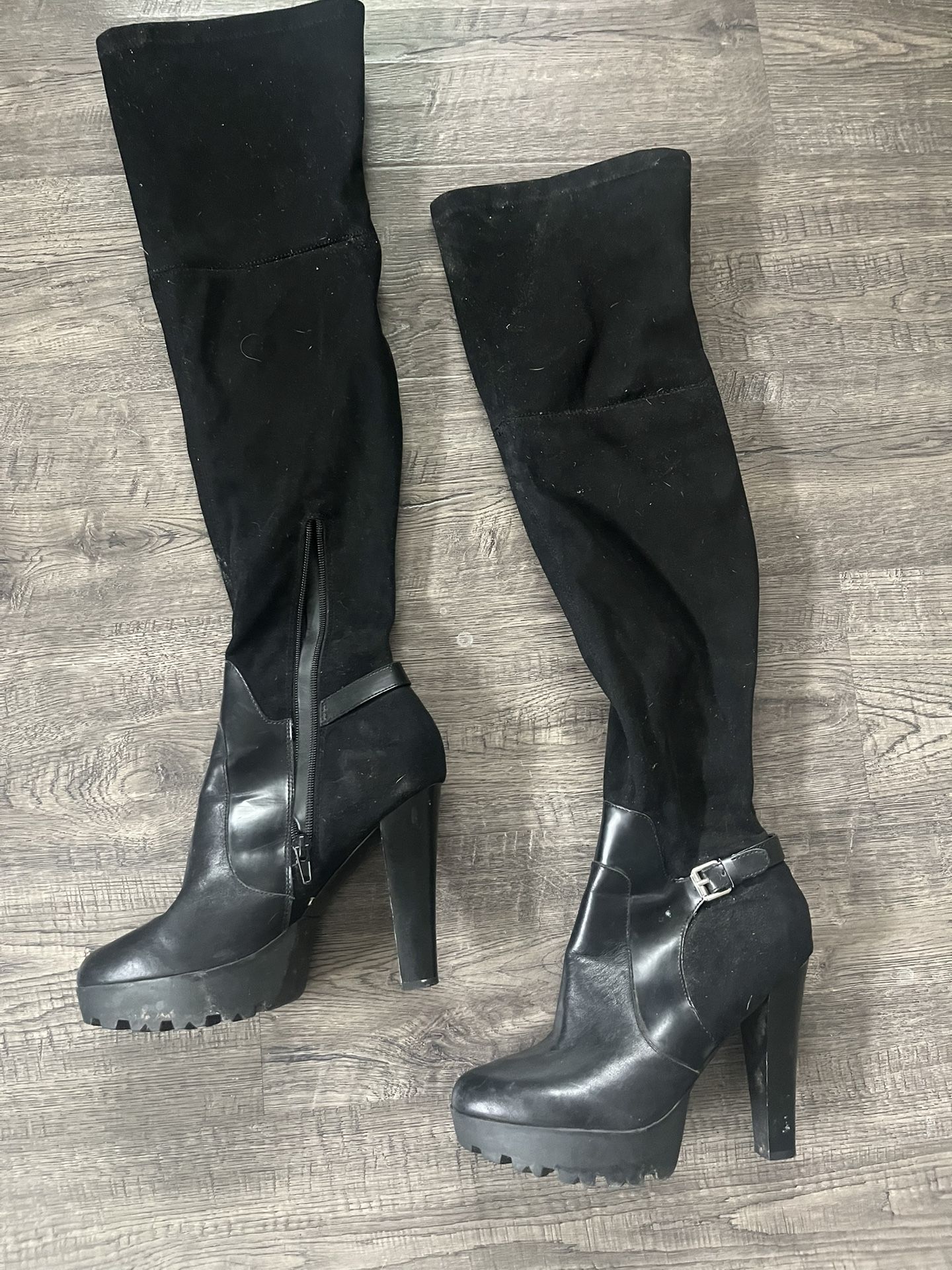 GUESS Knew High Black Boots