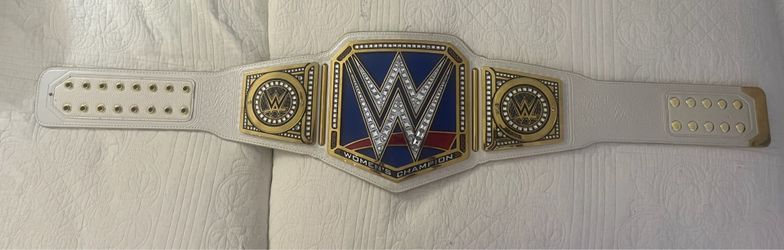 WWE  WOMEN'S CHAMPIONSHIP COMMEMORATIVE BELT