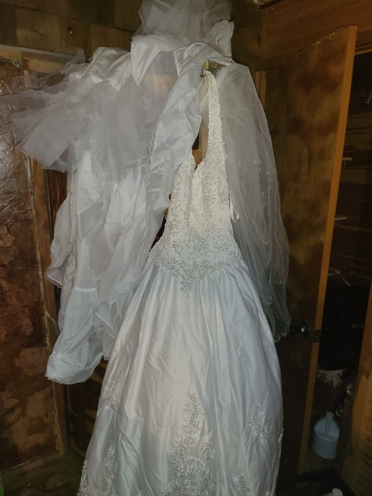 Wedding Dress Sz4