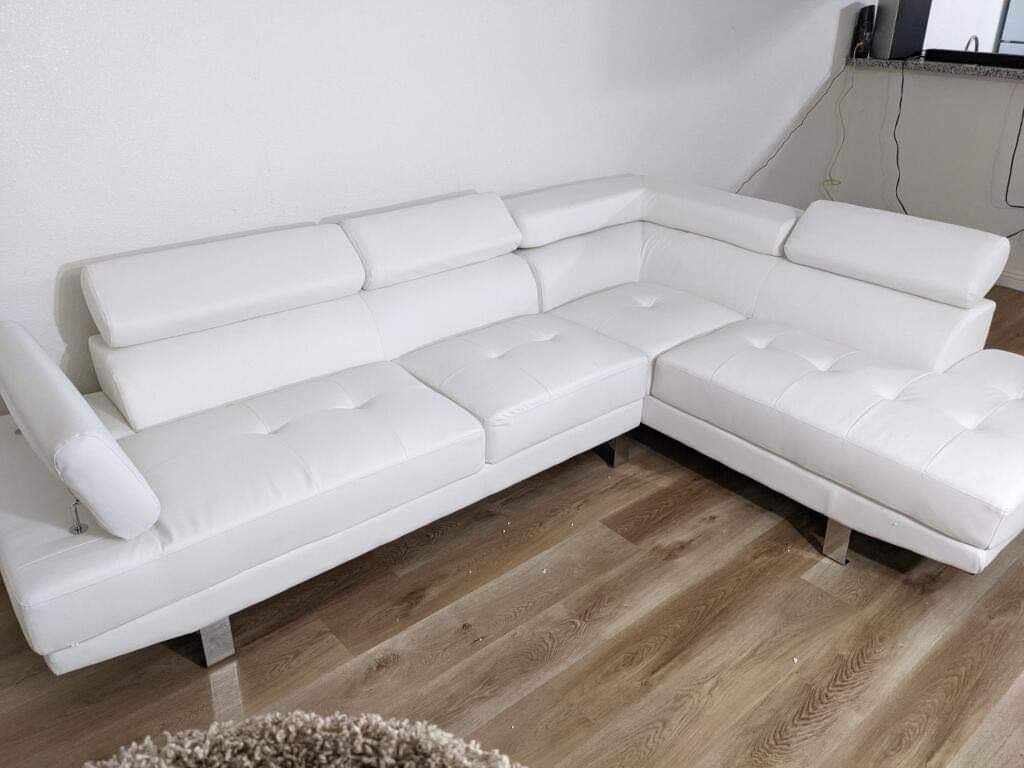 New Sectional Couch ! Free Delivery 🚚! Financing Available!