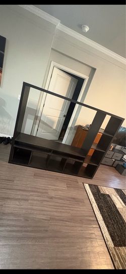 Entertainment center