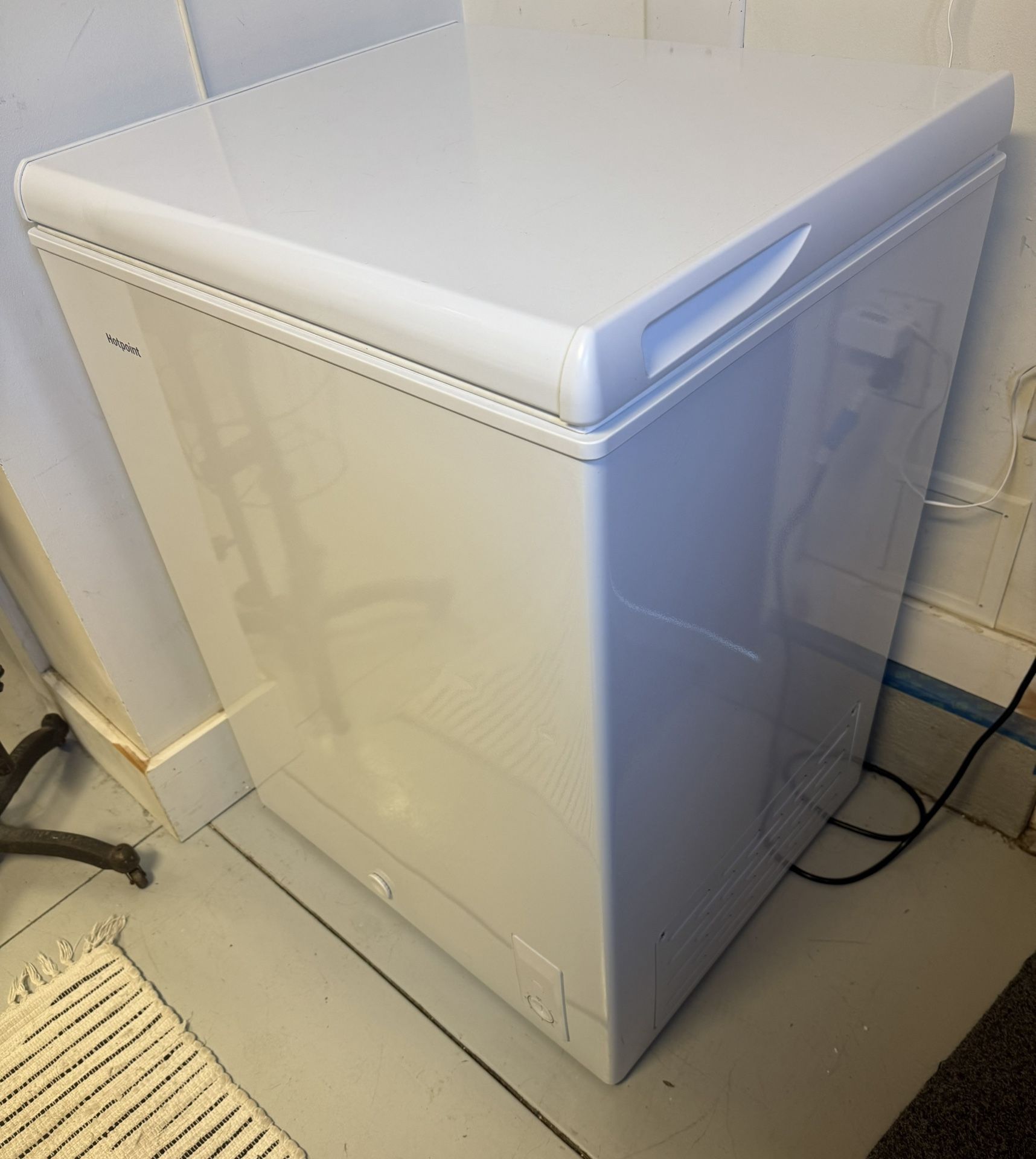 Chest Freezer/Fridge