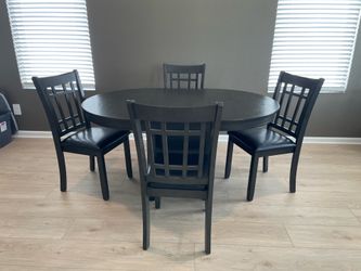 Dining room table and four chairs