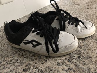 Athletic sneakers shoes 8.5