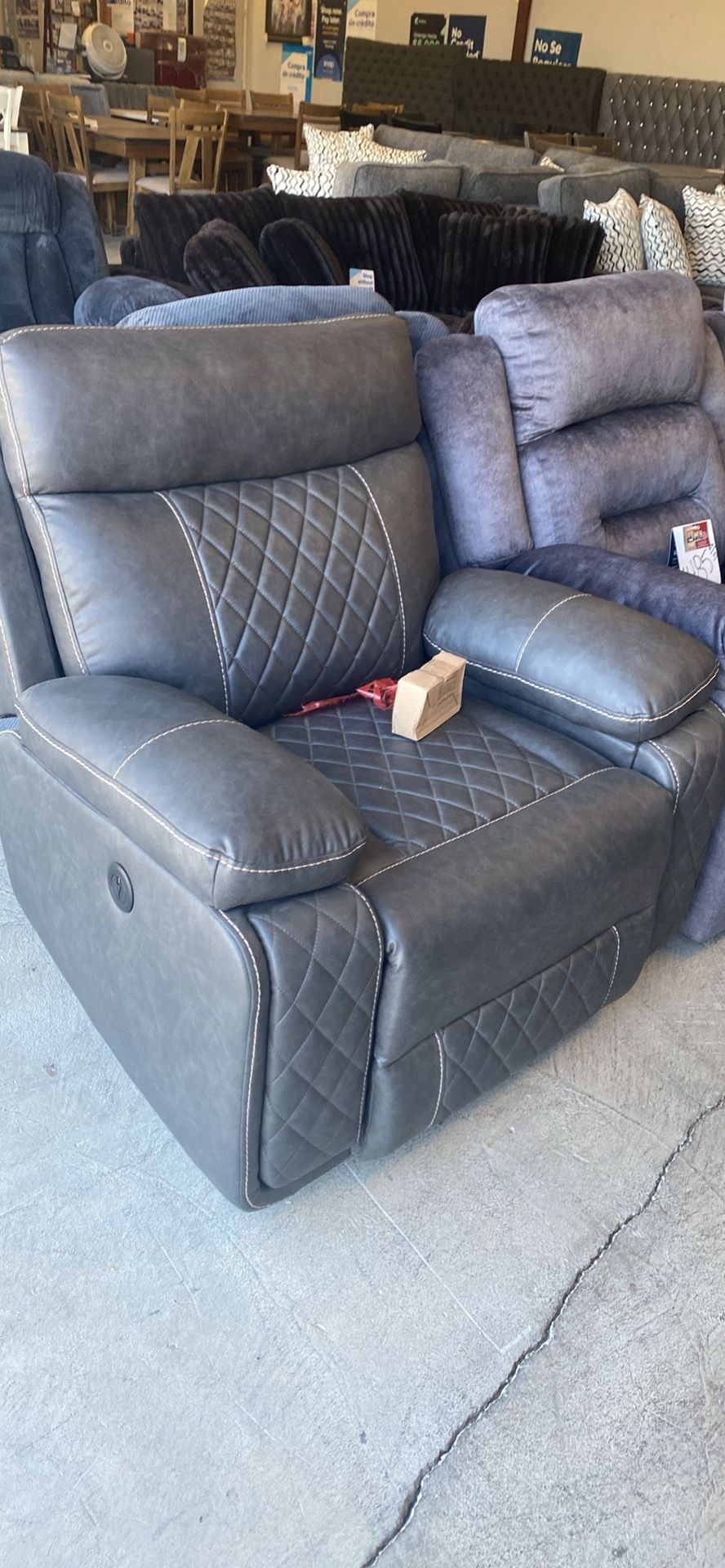 New 3 Pc recliners with USB charge electric power, electric recliners ready to deliver we finance available