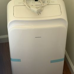 Insignia, portable air conditioner