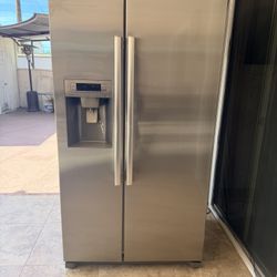 Bosch refrigerator with Ice Maker