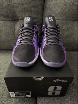 Brand New Nike Sabrina 2 Size 12