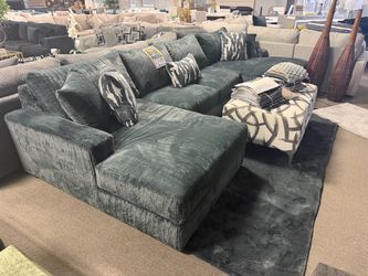 Gorgeous sectional! ✔️🎉😊 easy financing!