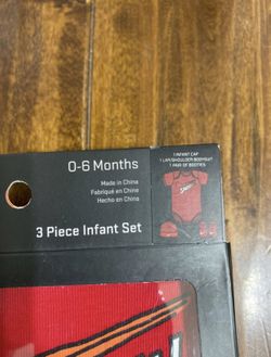 NIKE 3 piece infant set 0-6 months