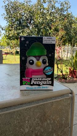 Needoh Polar Penguin