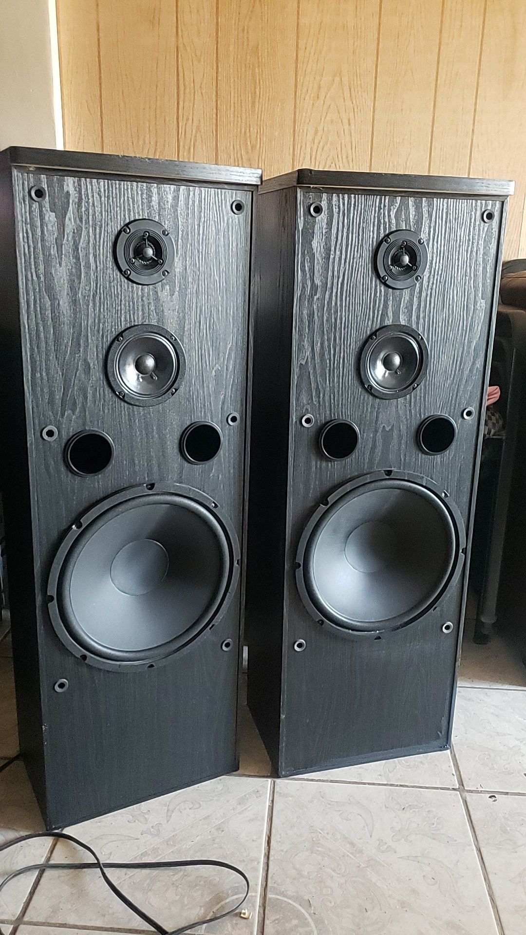towers speakers