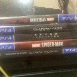 5 Ps4 Games (Spiderman)