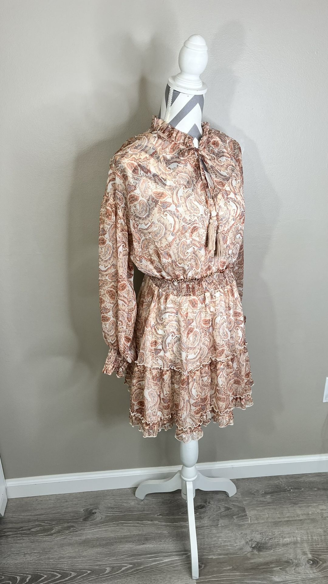 FATE Women’s Juniors Small Orange Peach Tan Paisley Print Boho Smocked Ruffle Long Sleeve Lined Fall BOHO Bohemian Mini Dress