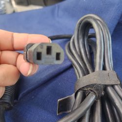 2 and 3-prong AC power cord, often used to connect computers, monitors, or printers to a grounded power outlet 
Designed for a wide range of devices