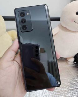 Samsung Galaxy z fold 2