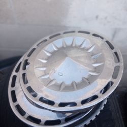 Hubcaps Different Pontiac Chevy Buick Ford 