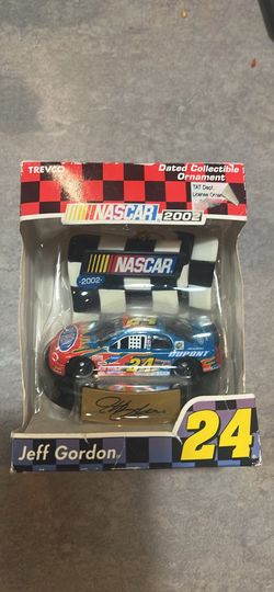 NASCAR 2002 Dated Collectible Ornament 